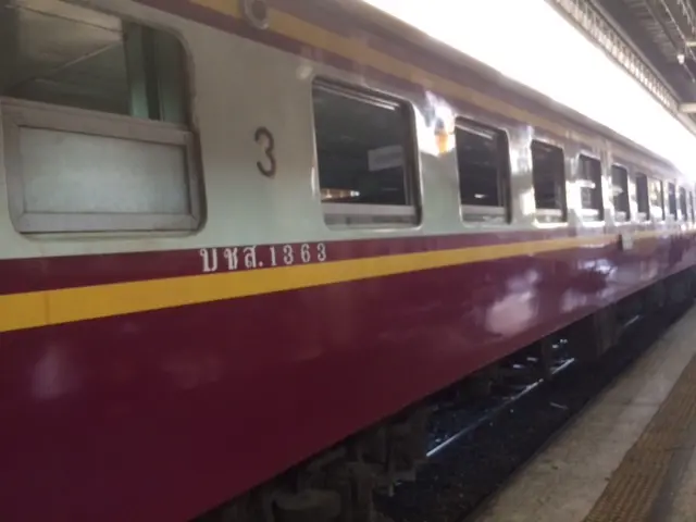 タイ　国鉄列車