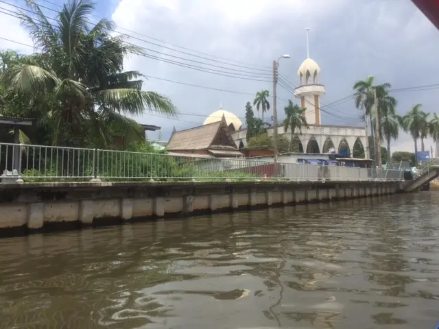 プラカノン運河ボート モスク