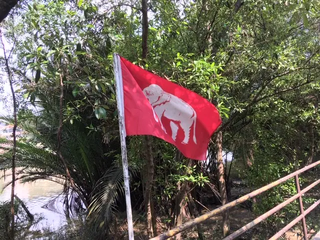 ピースアサムットフォート 旧タイ商船旗（海上旗）