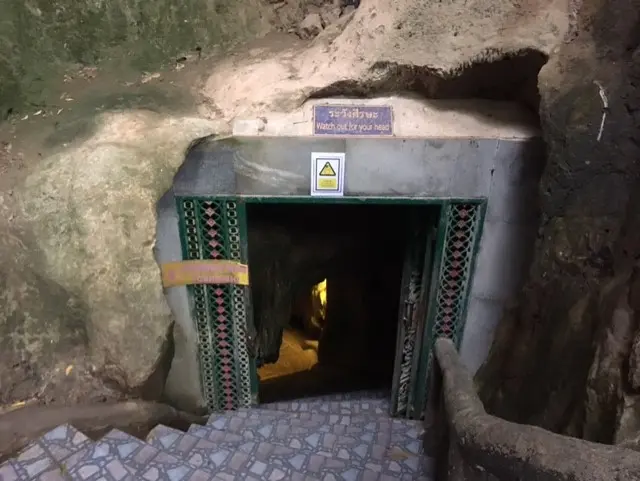 ラーチャブリー県 カオビン洞窟 洞窟入口