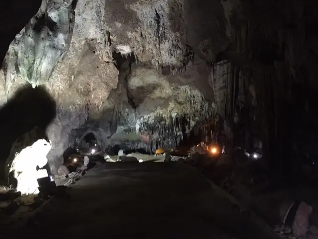 ラーチャブリー県 カオビン洞窟 入口付近