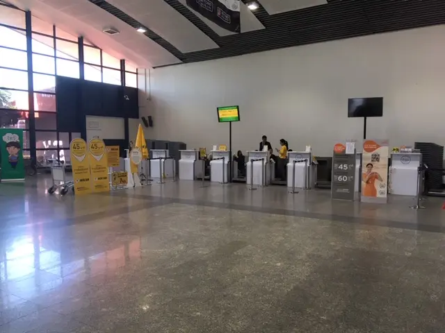 ウドーンターニー空港　チェックインカウンター