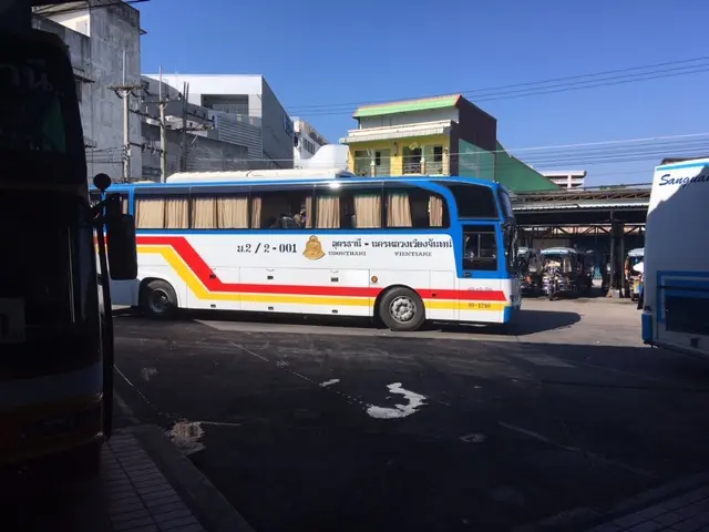 ビエンチャン国際バス