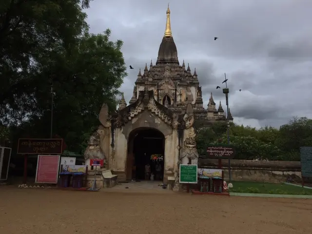 バガン シュエサンドーパゴダ(Shwesandaw Pagoda)
