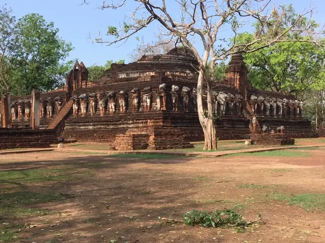 カムペーンペット歴史公園 ワットチャーンローブ（Wat Chang Rob）