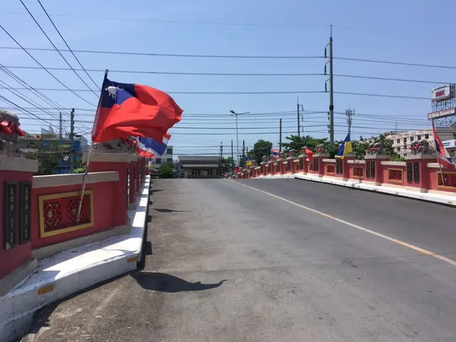 ワット・タンマカタンユー入口の橋