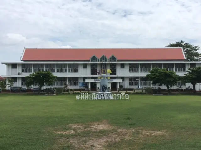 海軍博物館 屋外展示 日本製マッチャーヌ級潜水艦