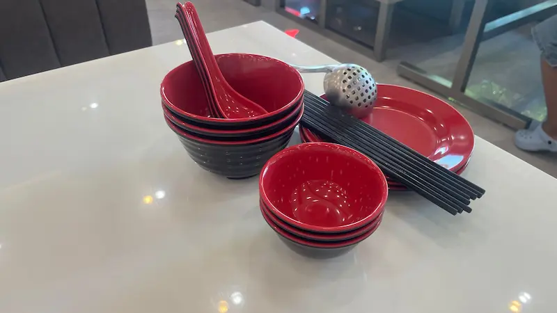 スキ・ティーノーイ お箸・皿・お椀